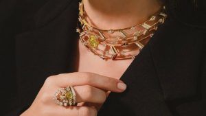 Сааг Арсланян открывает ювелирный дом в Париже и получает Гран-при высокой ювелирной индустрии 2025 года