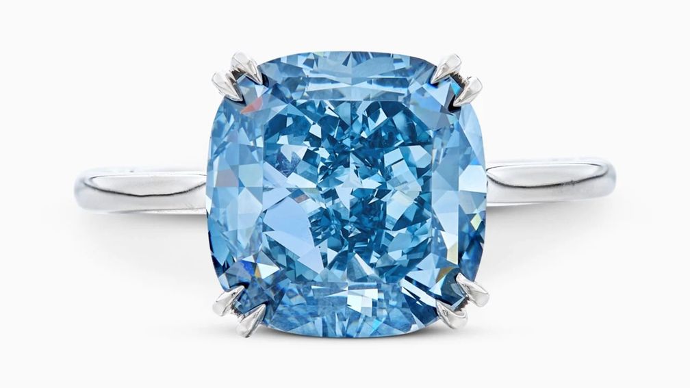 Sotheby’s: Стоимость голубого бриллианта может составить до $ 12 млн