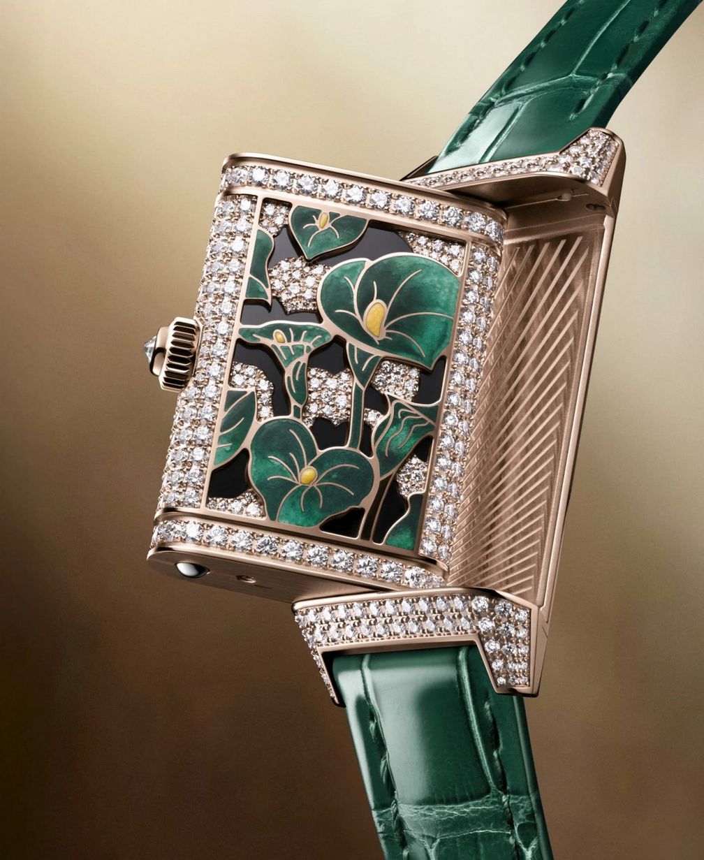Часы Reverso One Precious Flowers от Jaeger-LeCoultre. Фото: Jaeger-LeCoultre