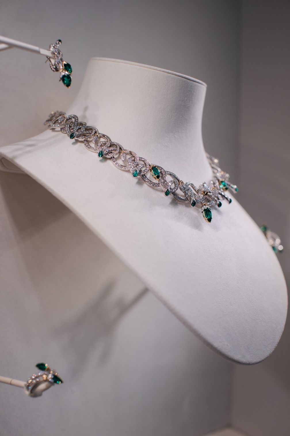 Комплект украшений из коллекции ювелирных украшений Blue Book 2026 от Tiffany & Co. Фото: Лекси Морленд / WWD