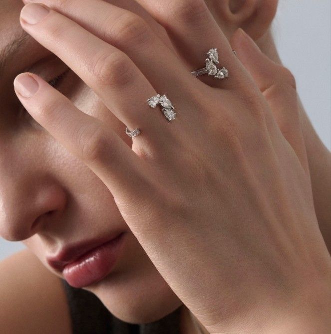 Кольцо Serti sur Vide от Repossi из белого золота с бриллиантами