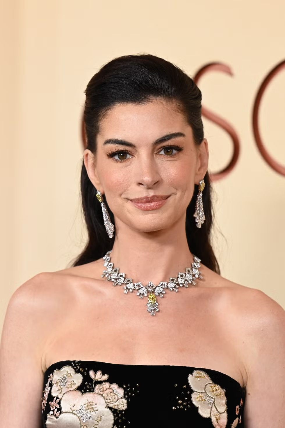 Энн Хэтэуэй на 98-й церемонии вручения премии «Оскар». Фото: Гилберт Флорес / Getty Images Энн Хэтэуэй на 98-й церемонии вручения премии «Оскар». Фото: Гилберт Флорес / Getty Images