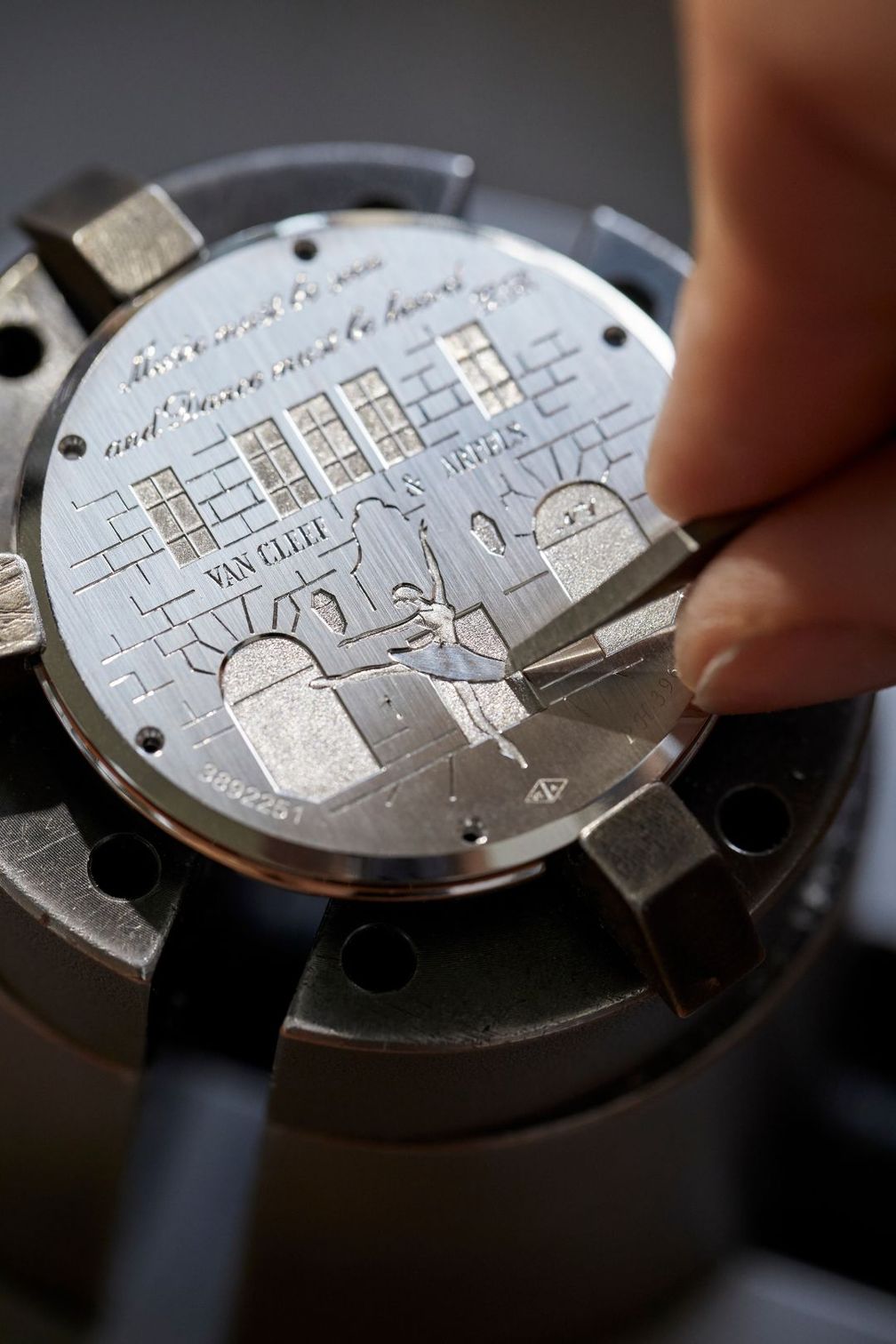 Создание удивительных часов Van Cleef & Arpels