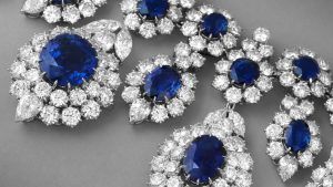 Van Cleef & Arpels предлагает архивные изделия в своей коллекции Heritage