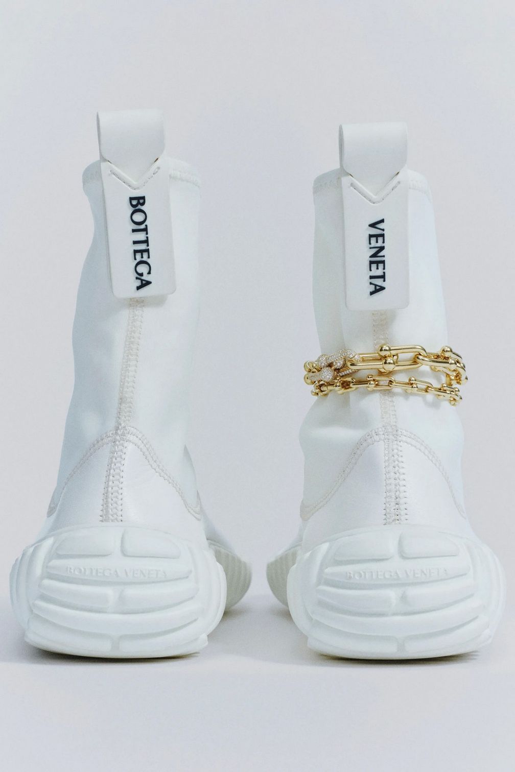 Весенний тренд: браслеты на лодыжку