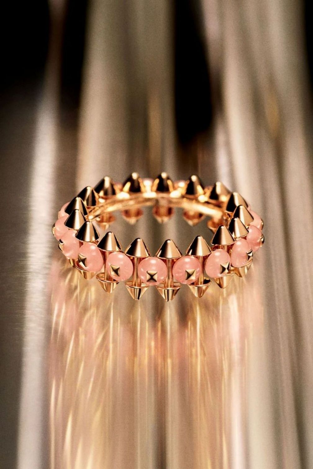 Новая коллекция Clash de Cartier от Cartier: эволюция цвета, движения и дизайна