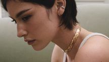 Коллекция Coco Crush от Chanel обретает новое звучание вместе со своей новой музой Грейси Абрамс