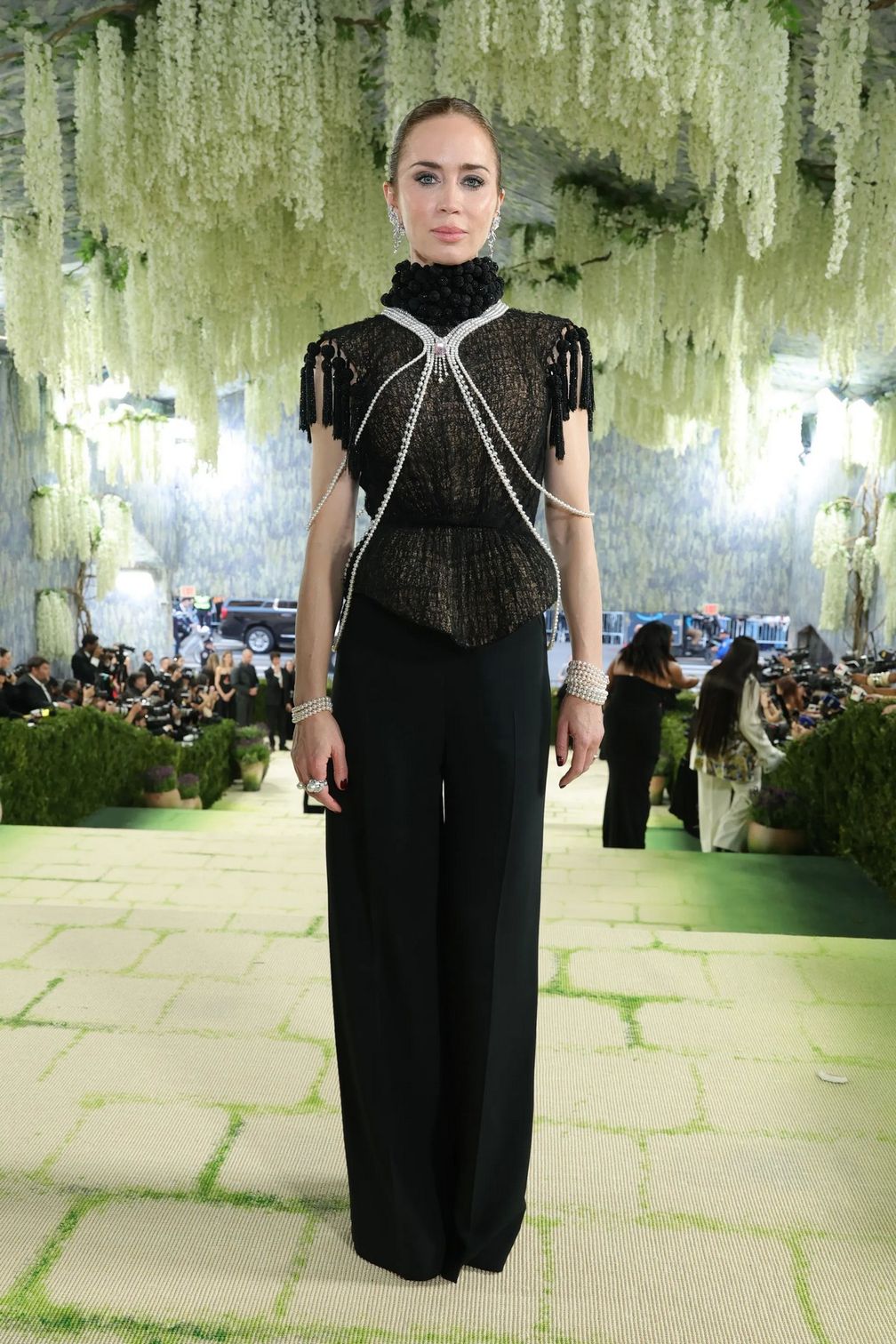 Эмили Блант на балу Met Gala 2026 года. Фото: Кевин Мазур / MG26 / Getty Images