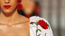 Как коллекция Carolina Herrera сезона весна-лето — 2026 черпала вдохновение в истории Испании