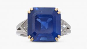 Кольцо с сапфиром на аукционе Sotheby’s стало топ-лотом