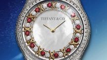 Tiffany & Co представляет часы Sixteen Stone Mother-of-Pearl Ruby