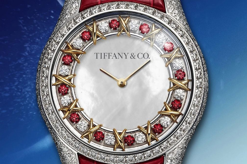 Часы Sixteen Stone Mother-of-Pearl Ruby от Tiffany & Co 