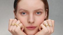 Van Cleef & Arpels представляет новое элегантное кольцо Perlée с драгоценными камнями