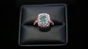 Зеленый бриллиант Aurora Green побил все рекорды, ч. 2