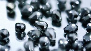 Почему черный алмаз (карбонадо) не продают в ювелирных магазинах?