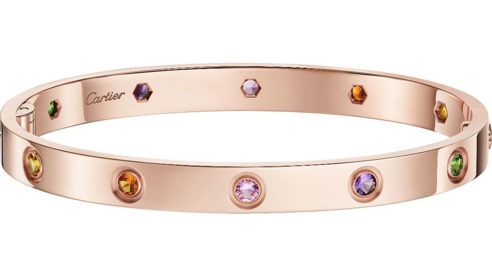 Капсульная коллекция браслетов Cartier LOVE превращает цвет в роскошь
