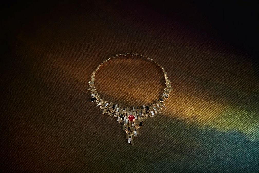 Колье Estasi от Damiani. Фабрицио Скарпа Колье Estasi от Damiani. Фабрицио Скарпа