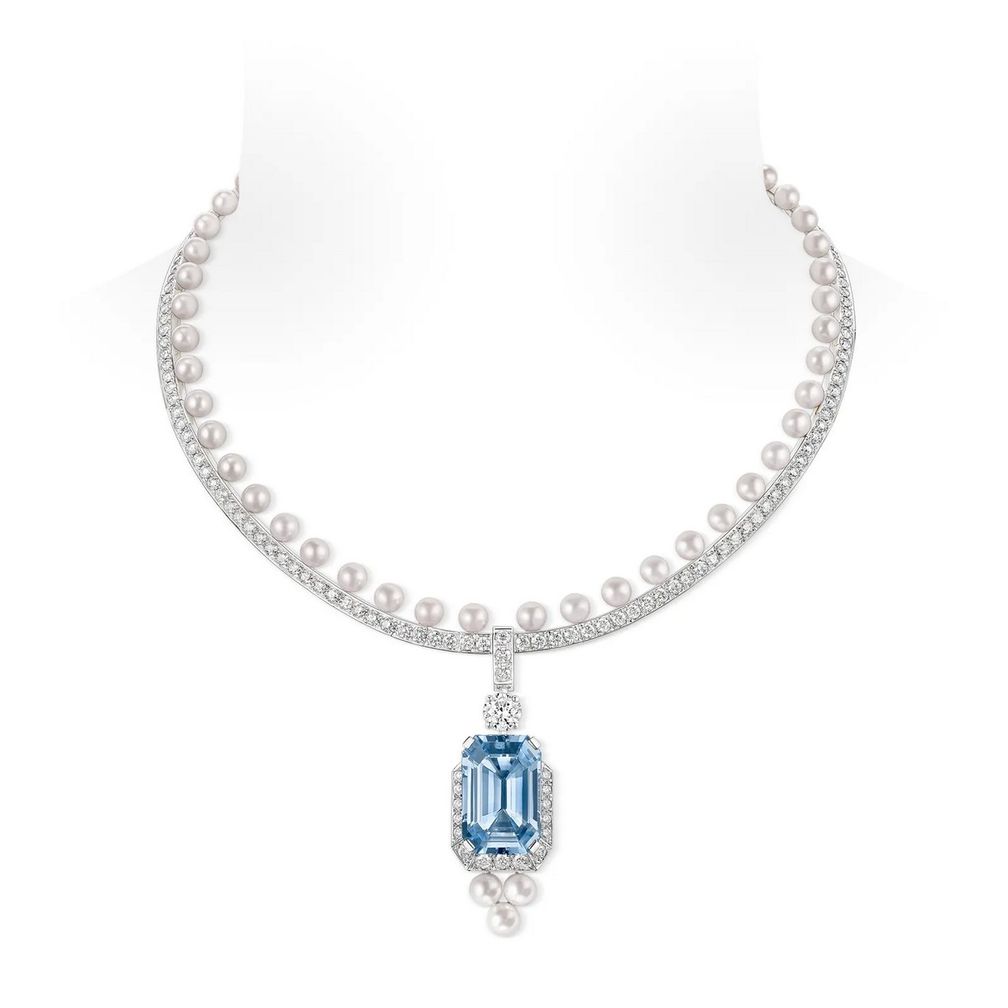 Колье Mint Leaf от Chaumet Колье Mint Leaf от Chaumet