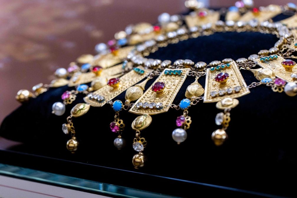 В Museo del Gioiello открылась выставка сценической бижутерии, ч. 1