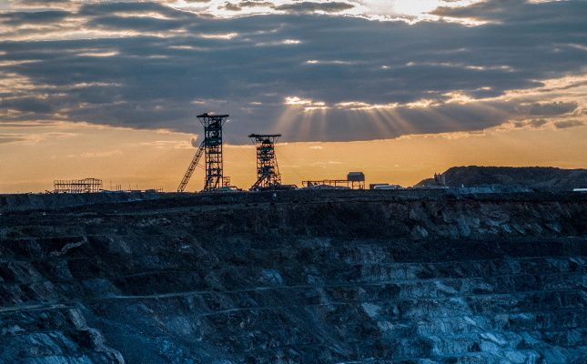 De Beers приостановит производство на руднике Венеция на два года