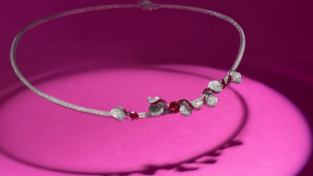 Колье из коллекции À Fleur de Paris от Stenzhorn Колье из коллекции À Fleur de Paris от Stenzhorn