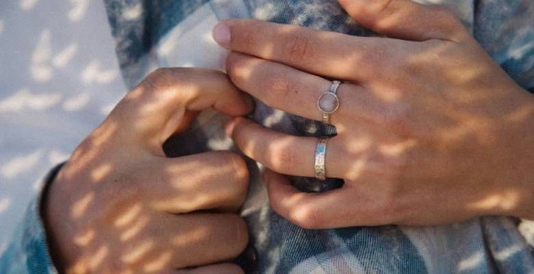 Украшения для Близнецов-студентов: бюджетные и универсальные