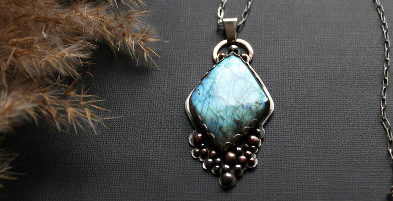 Сезонные украшения для Стрельцов: зима vs лето