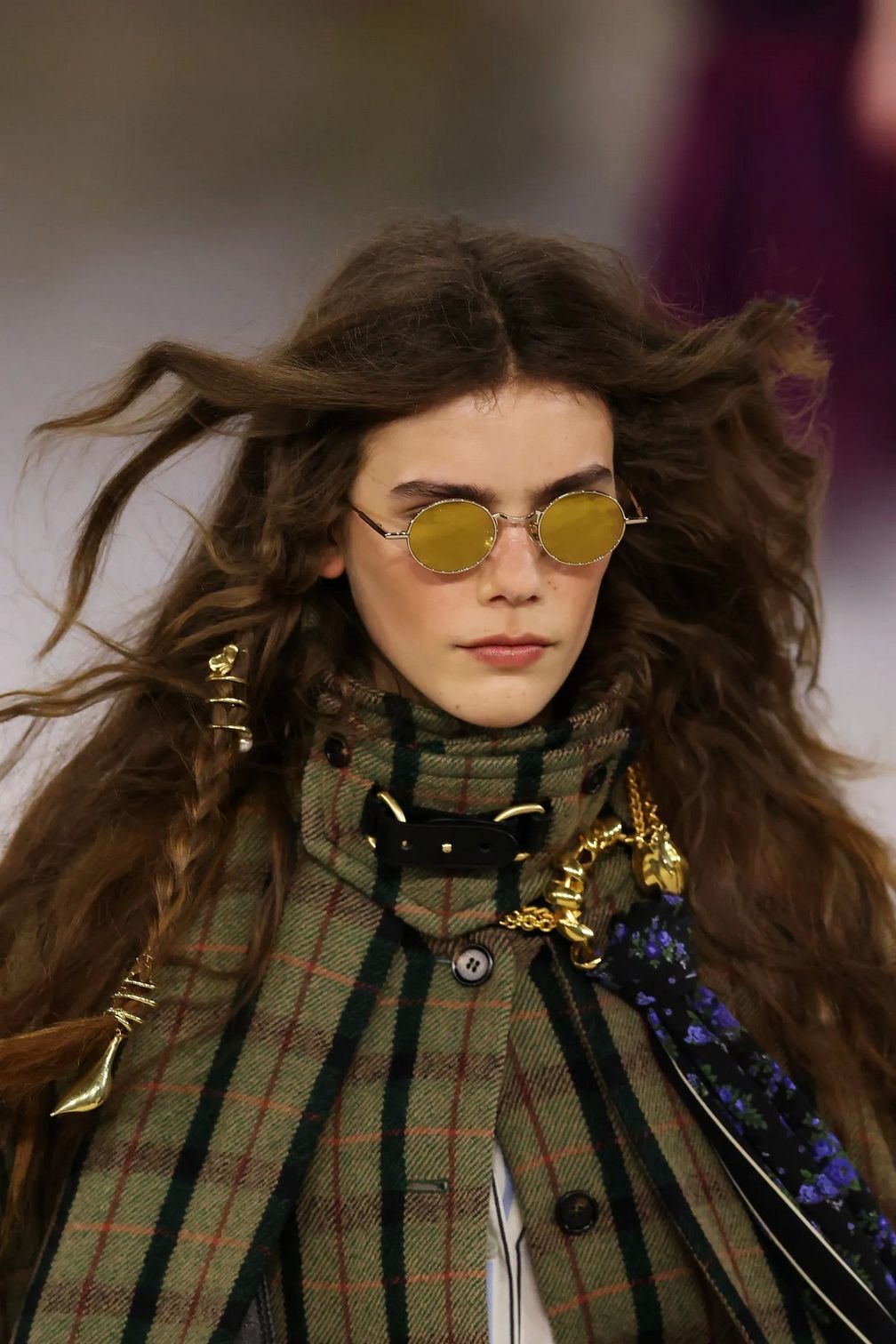 Chloé, сезон осень-зима — 2026/2027. Фото: Орор Марешаль / Getty Images Chloé, сезон осень-зима — 2026/2027. Фото: Орор Марешаль / Getty Images