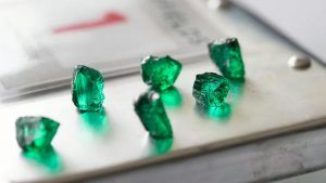 Компания Gemfields продала все лоты на первом за 9 месяцев аукционе изумрудов