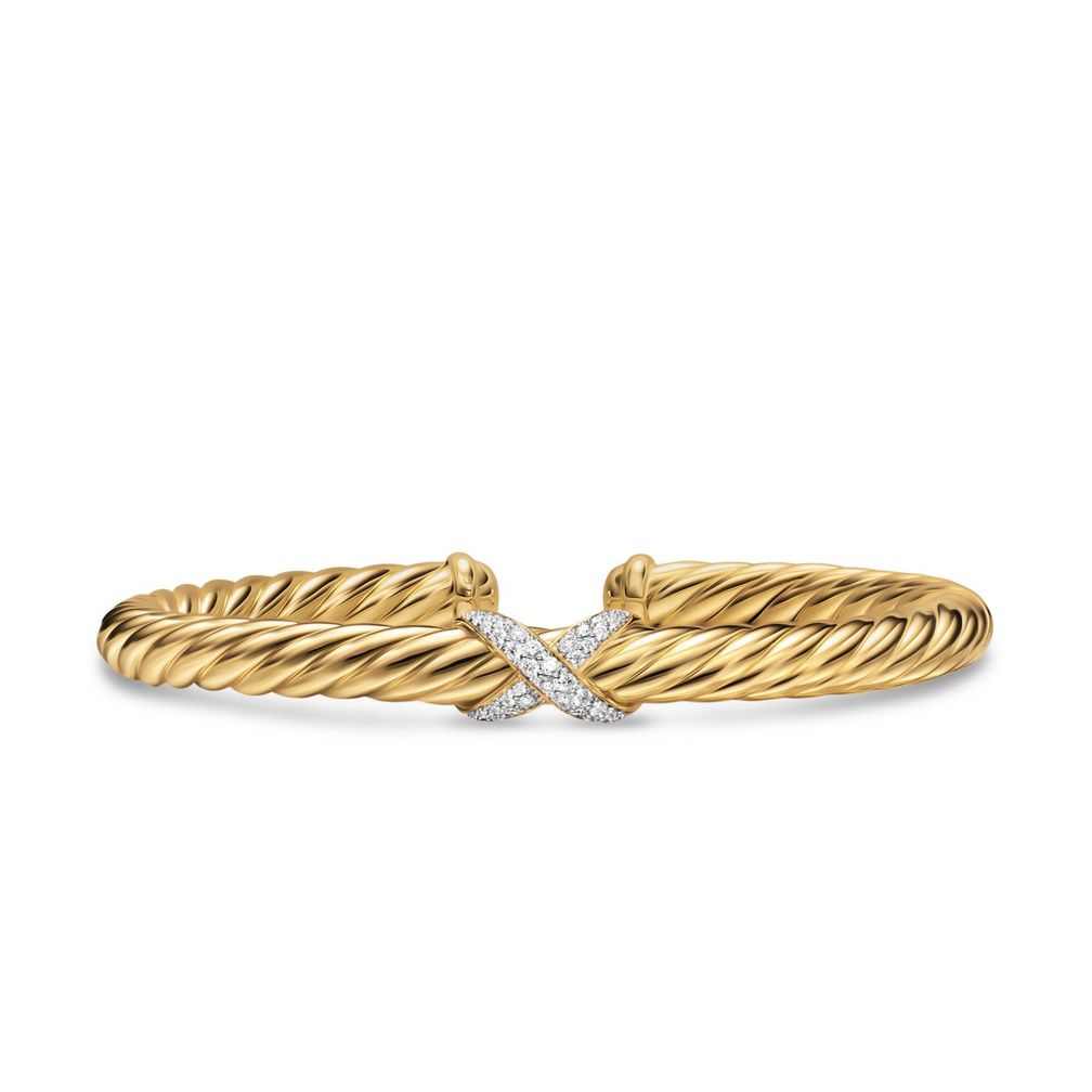 Браслет Cablespira (буквально «спиральная оплетка для кабеля») от David Yurman из желтого золота 18 карат с бриллиантами. Фото: David Yurman Браслет Cablespira (буквально «спиральная оплетка для кабеля») от David Yurman из желтого золота 18 карат с бриллиантами. Фото: David Yurman