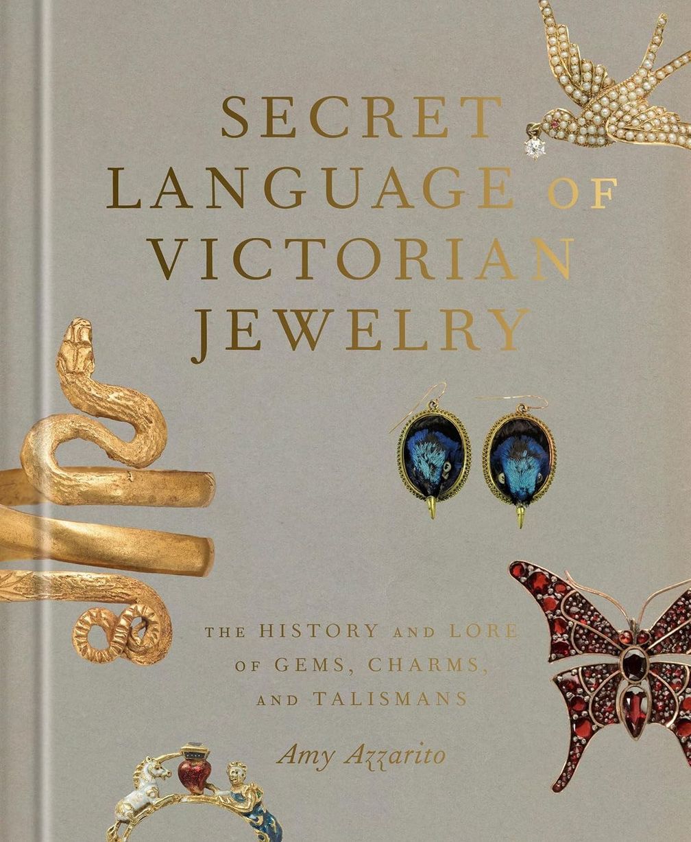 Книга Secret Language of Victorian Jewelry, написанная историком дизайна, автором и журналисткой Эми Адзарито, уже поступила в продажу Книга Secret Language of Victorian Jewelry, написанная историком дизайна, автором и журналисткой Эми Адзарито, уже поступила в продажу