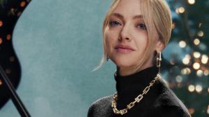 Аманда Сейфрид дебютирует в праздничной кампании Tiffany & Co., посвященной любви и семье