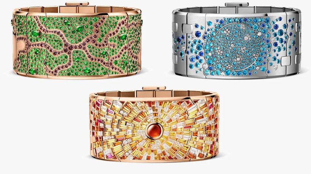 Браслеты-каффы из коллекции Royal Oak Joaillerie. Фото: Audemars Piguet