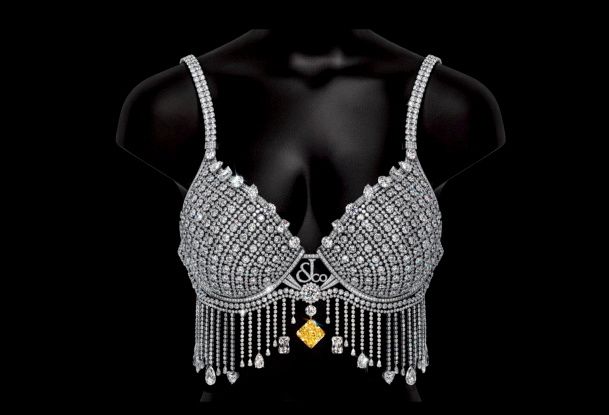 Бюстгальтер Fantasy Bra с бриллиантами весом 1 373 карата стоимостью $ 50 млн