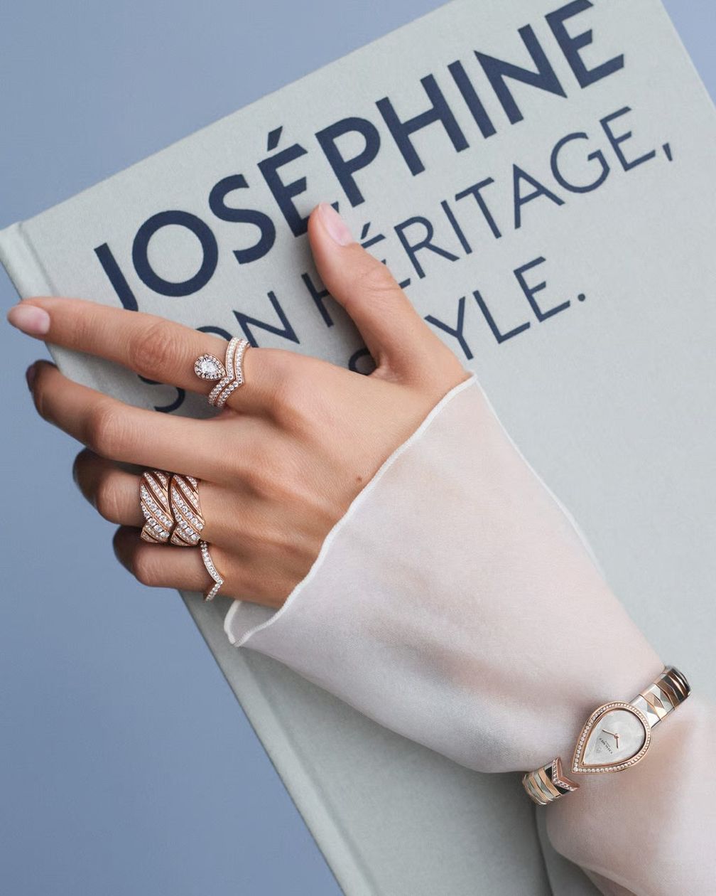 Кольца из коллекции Joséphine и часы Joséphine из нержавеющей стали и розового золота с бриллиантами круглой огранки