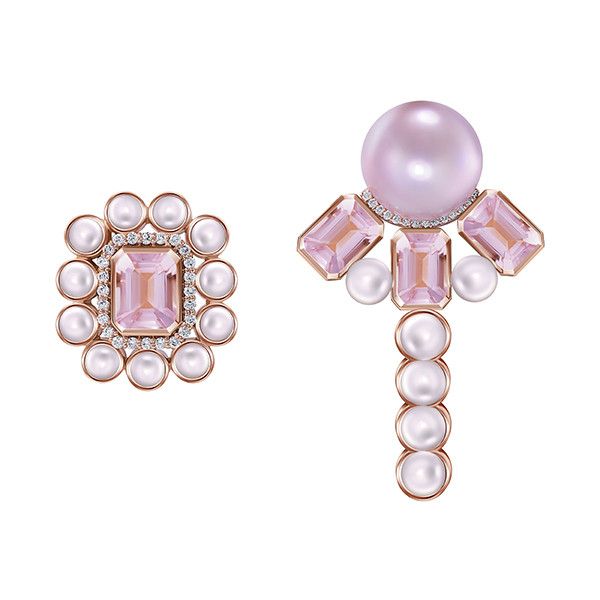 Серьги Rose Blush («Розовый румянец») I и II из 18-каратного розового золота с пресноводным жемчугом, морганитами и бриллиантами Серьги Rose Blush («Розовый румянец») I и II из 18-каратного розового золота с пресноводным жемчугом, морганитами и бриллиантами