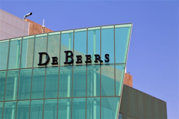Richemont и Signet «могут купить долю в De Beers»