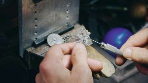 Tiffany & Co. открывает для покупателей закулисье своего производства