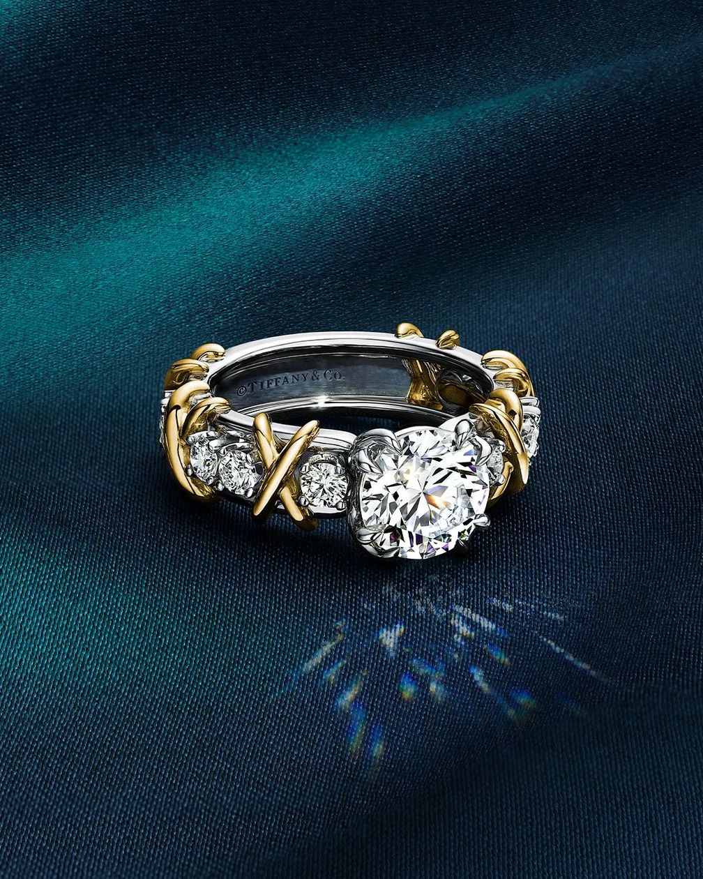 Кольцо-солитер Sixteen Stone от Tiffany & Co. Фото: Tiffany & Co.