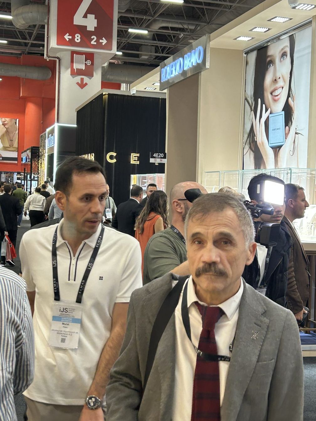 Выставка Istanbul Jewelry Show демонстрирует высокую посещаемость
